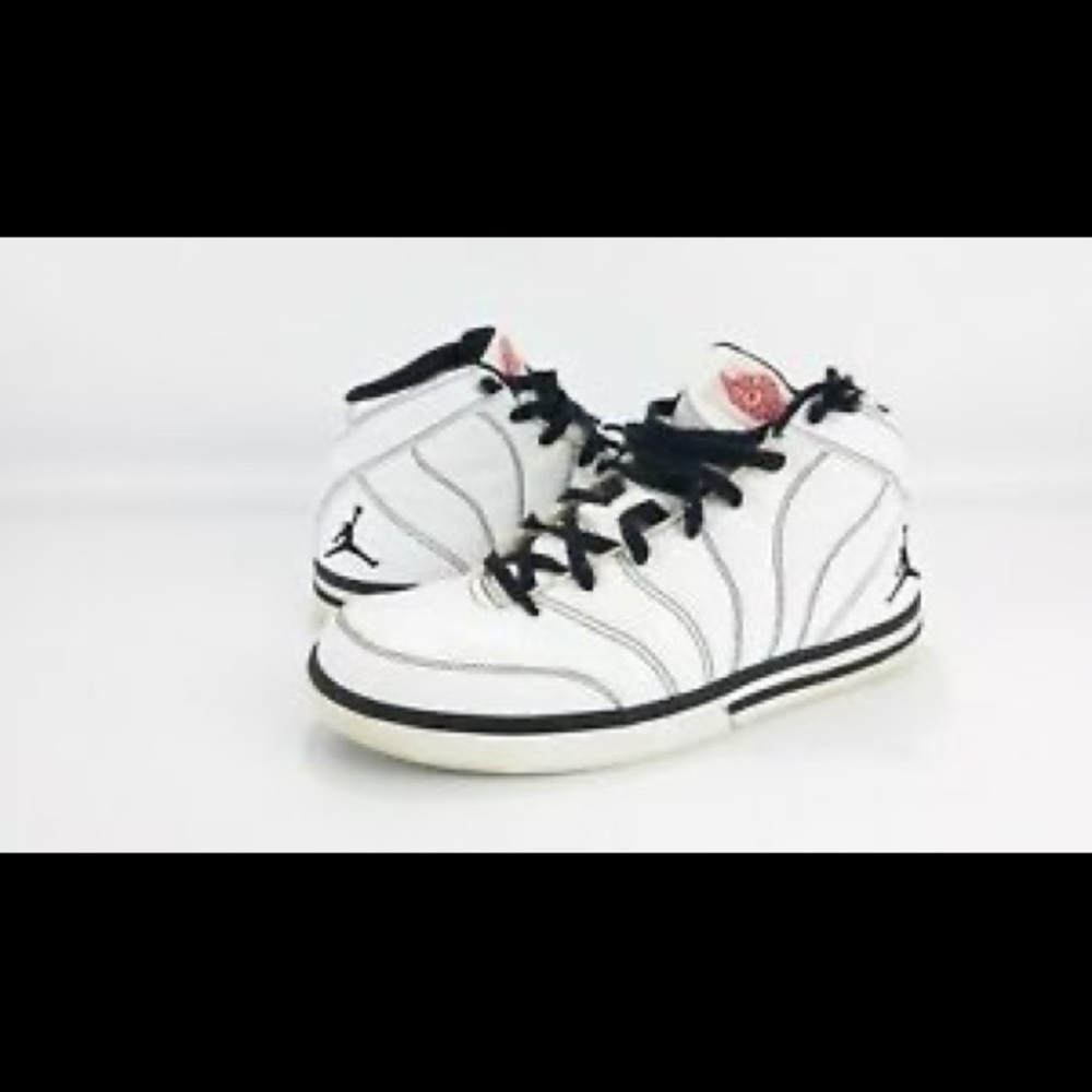 ❕Nike Air Jordan Pro Classic White and Black Lace Up Sneaker Shoes